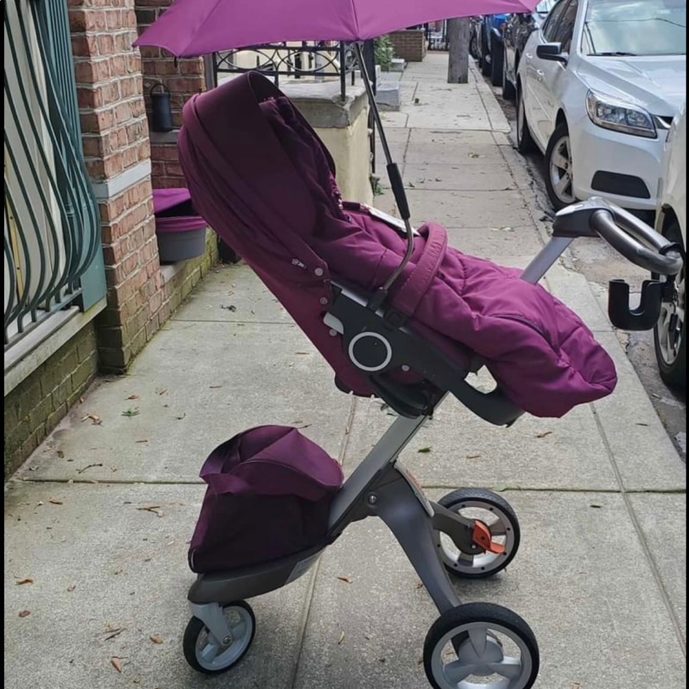 STOKKE PURPLE STROLLER